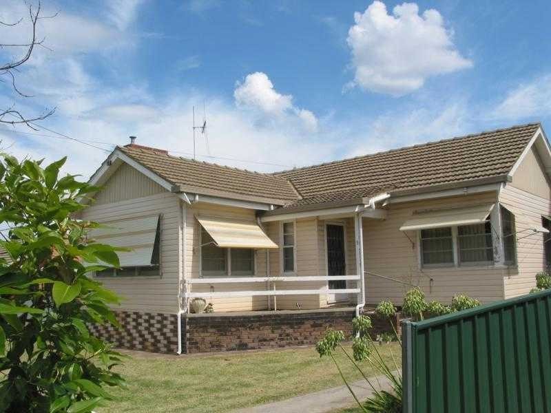 3 Bray Street, Long Gully VIC 3550