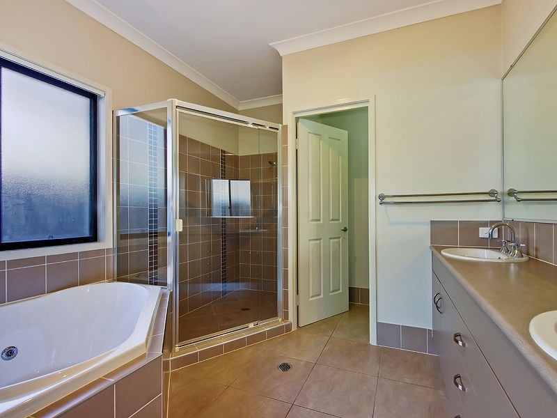 5 Planigale Crescent, North Lakes QLD 4509