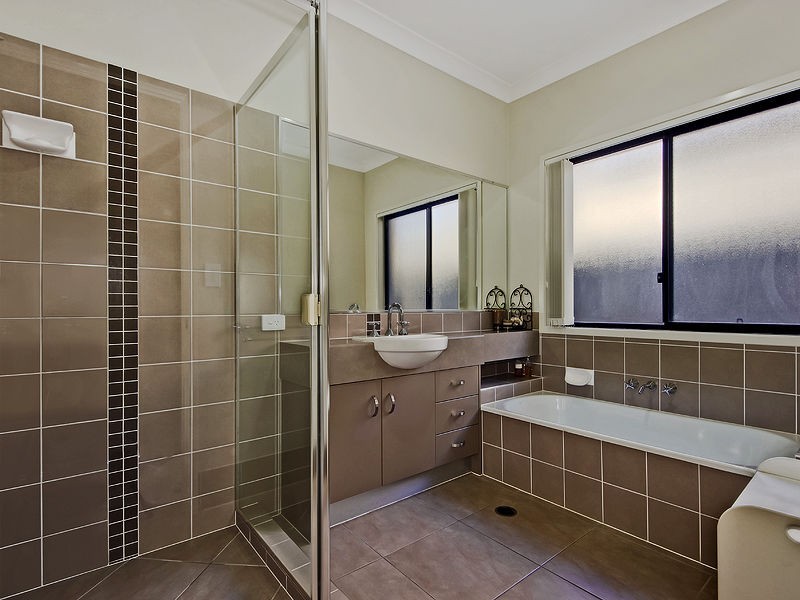 5 Planigale Crescent, North Lakes QLD 4509