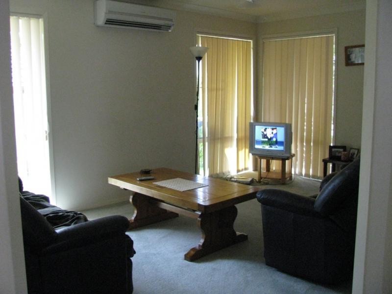 6 Southerden Drive, North Lakes QLD 4509