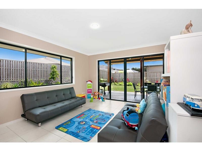 1 Wedgetail Crescent, Narangba QLD 4504