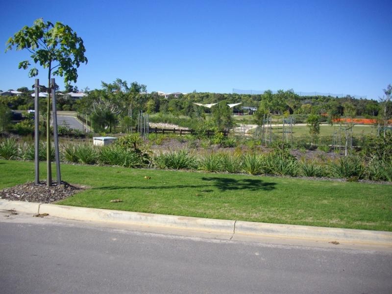 15 Williams Crescent, North Lakes QLD 4509