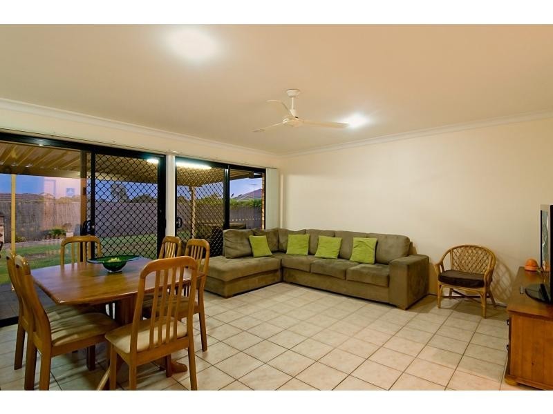 5 Amethyst Court, Griffin QLD 4503