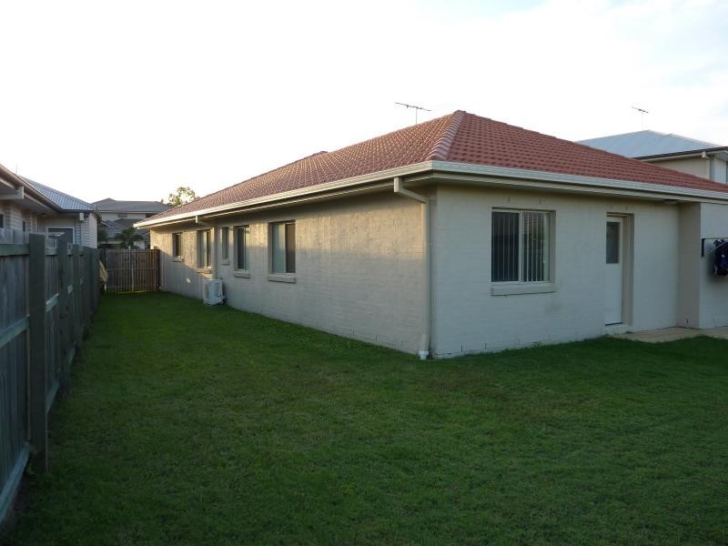 5 Silkyoak Court, North Lakes QLD 4509
