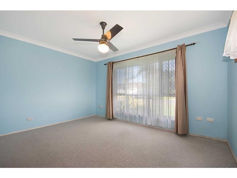 16 Collier Avenue North, Biggera Waters QLD 4216