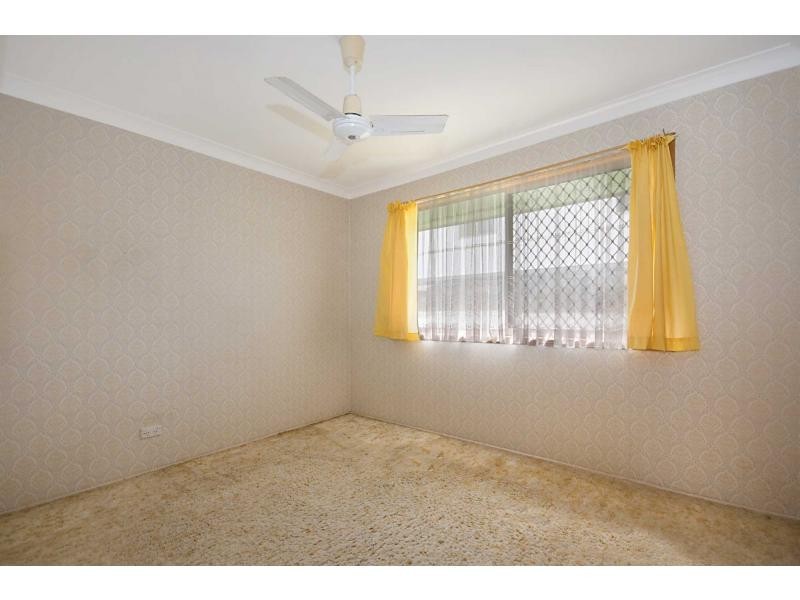 16 Collier Avenue North, Biggera Waters QLD 4216