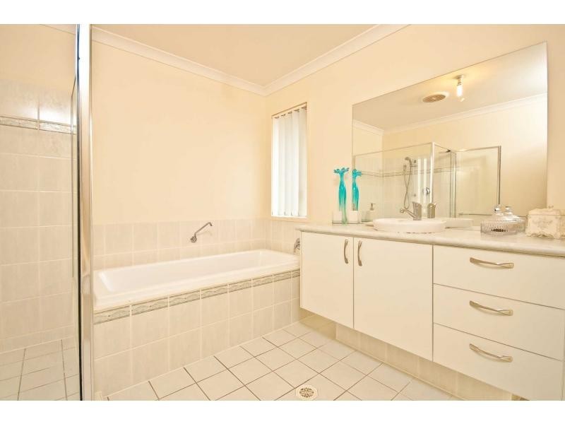 3 Jacana Parade, North Lakes QLD 4509