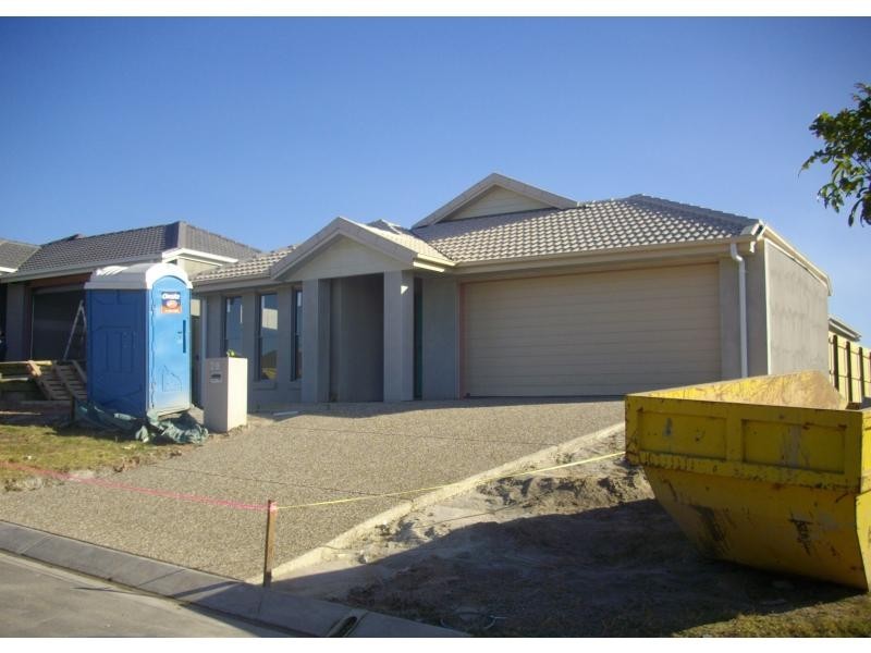 28 Nina Crescent, North Lakes QLD 4509
