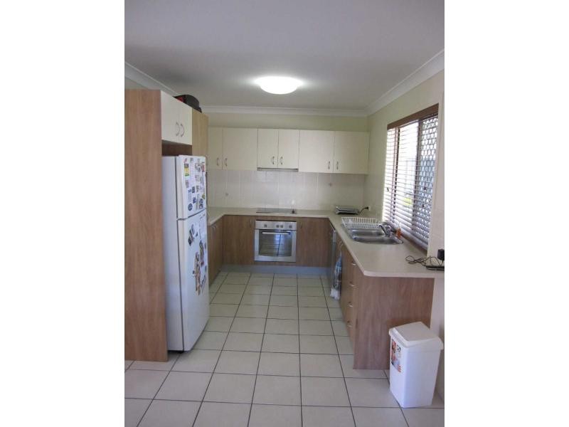 9/11 Ahern Street, Kallangur QLD 4503