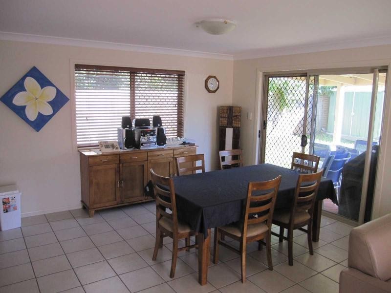 9/11 Ahern Street, Kallangur QLD 4503