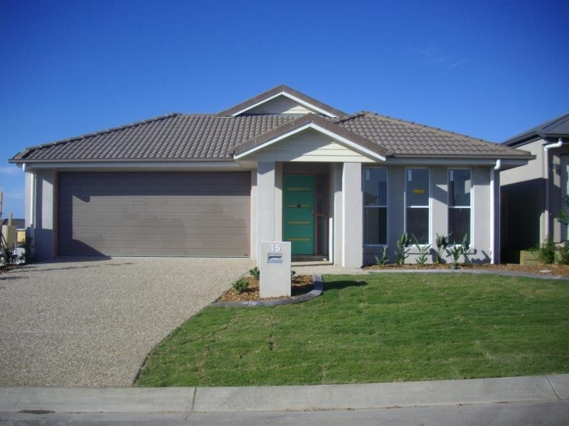15 Williams Crescent, North Lakes QLD 4509