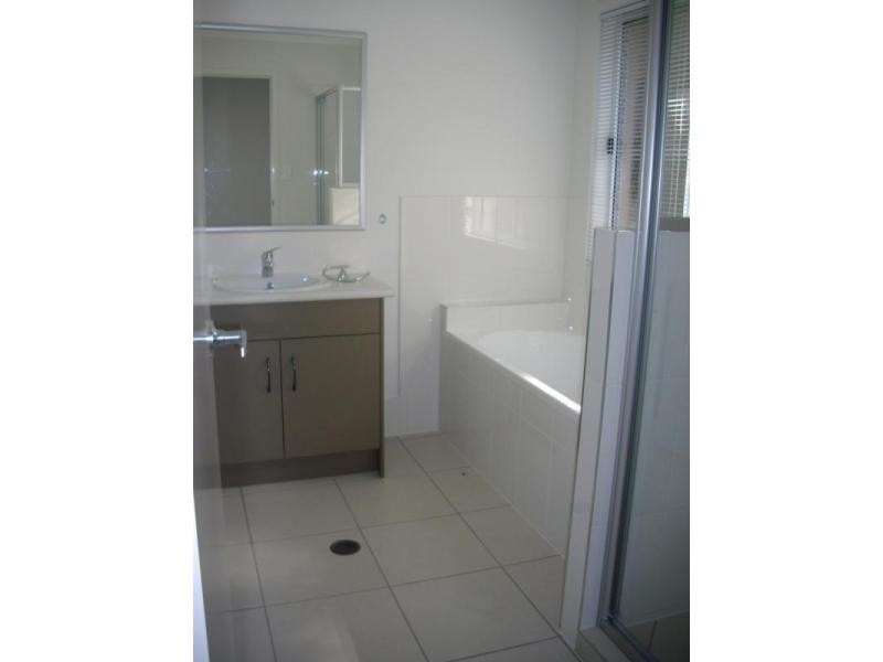 15 Williams Crescent, North Lakes QLD 4509
