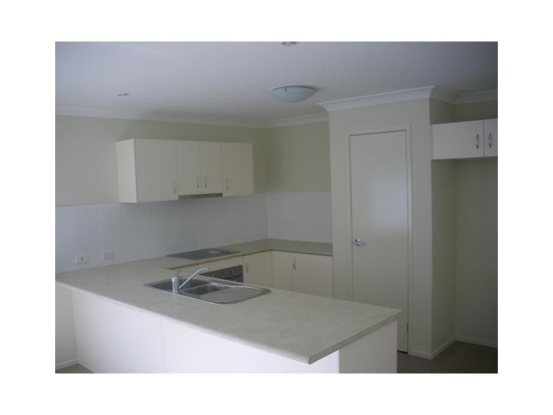 18 Williams Crescent, North Lakes QLD 4509