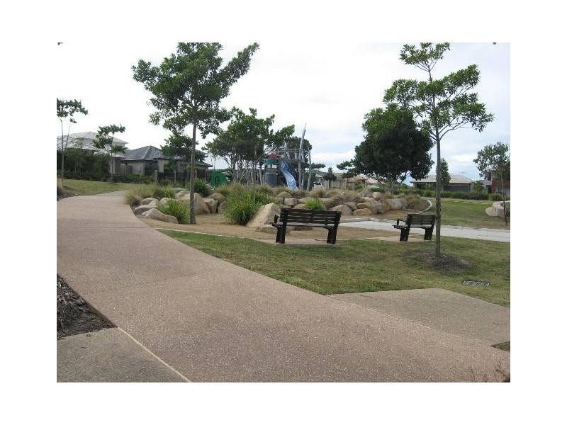 27 Astley Parade, North Lakes QLD 4509