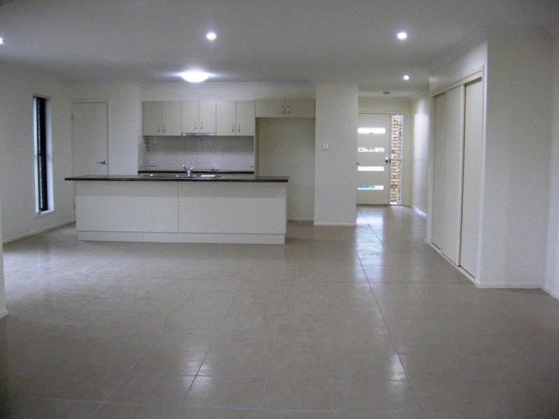 15 Tarragon , Freshwater, Griffin QLD 4503