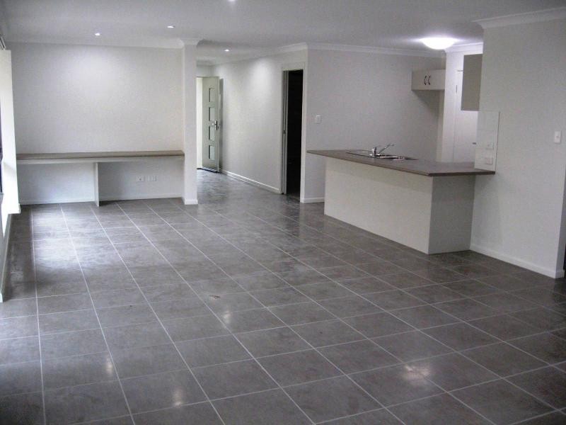 43 Tarragon Parade, Freshwater, Griffin QLD 4503