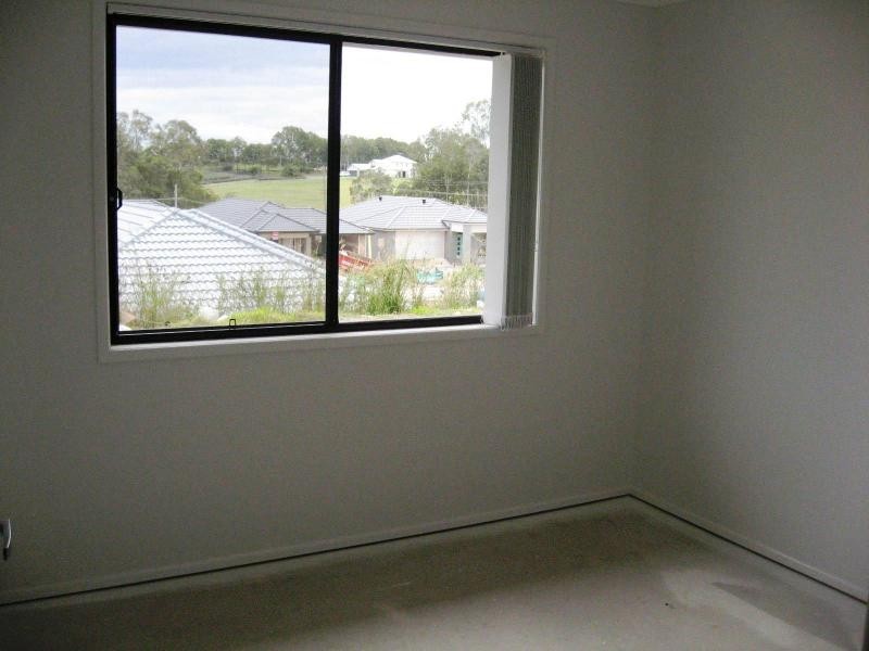 43 Tarragon Parade, Freshwater, Griffin QLD 4503