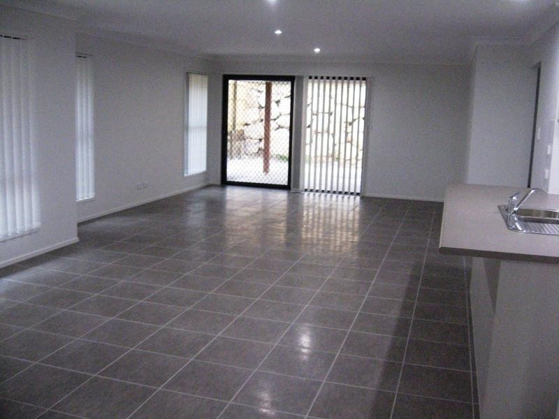 5 Cinnamon Street, Freshwater, Griffin QLD 4503