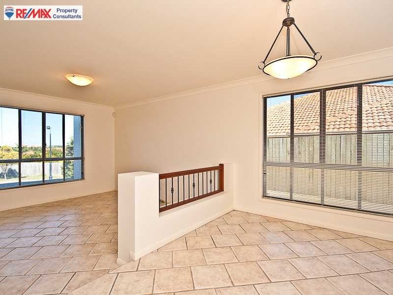 24 Chilton Crescent, North Lakes QLD 4509