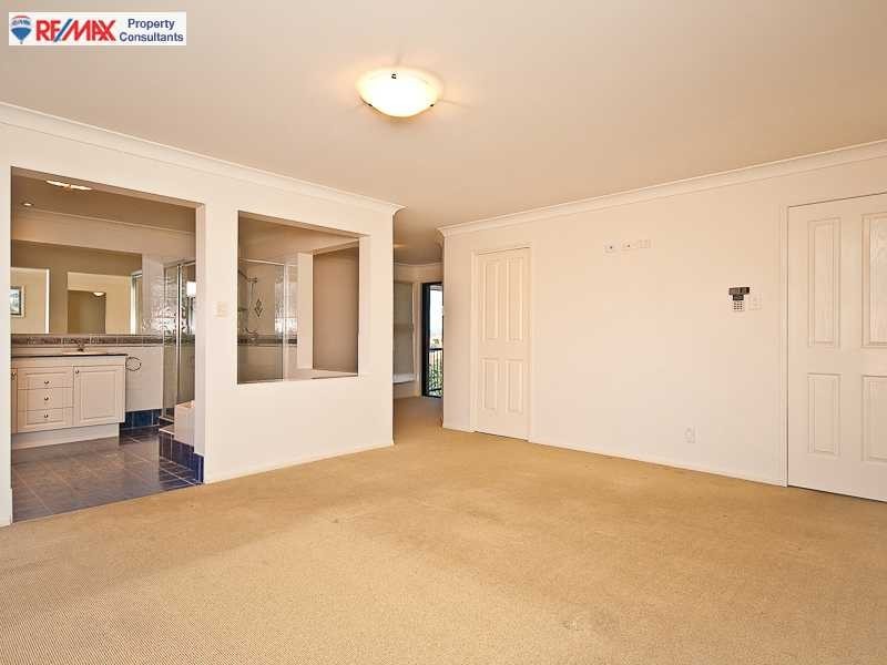 24 Chilton Crescent, North Lakes QLD 4509