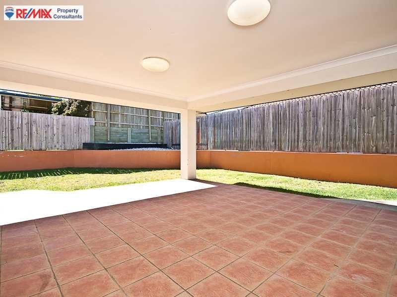 24 Chilton Crescent, North Lakes QLD 4509