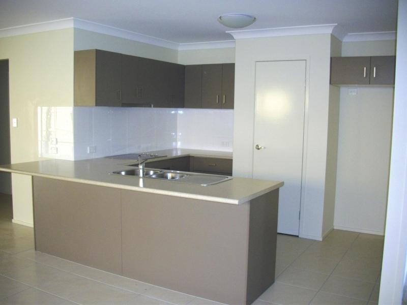 28 Nina Crescent, North Lakes QLD 4509