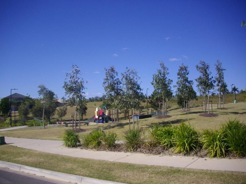 8 Nutmeg Drive, Griffin QLD 4503