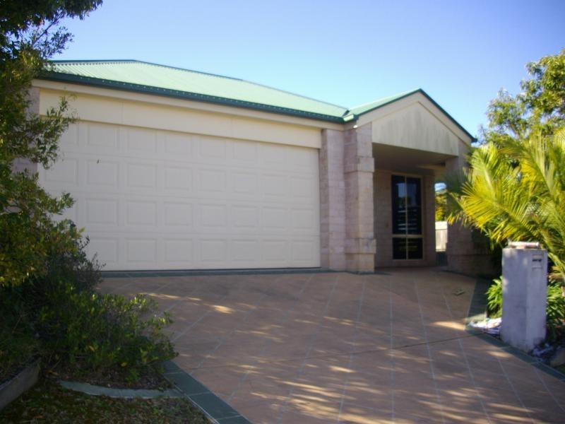 6 Southerden Drive, North Lakes QLD 4509