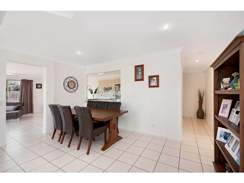 3 Amethyst Court, Griffin QLD 4503