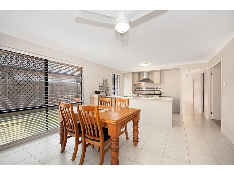 6 Sunjoy Place, North Lakes QLD 4509