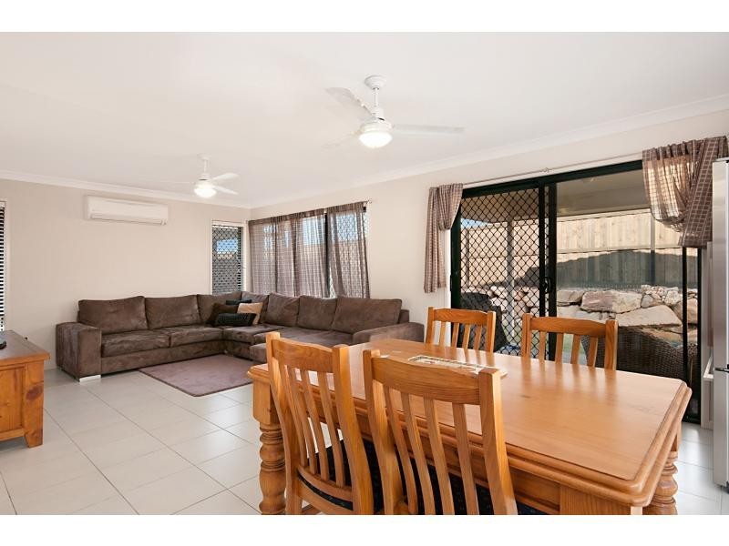 6 Sunjoy Place, North Lakes QLD 4509