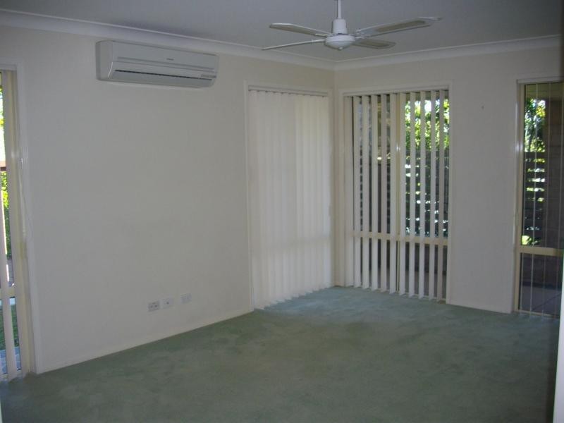 6 Southerden Drive, North Lakes QLD 4509