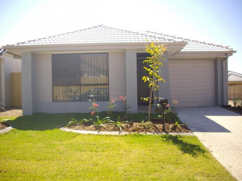 16 Daintree Circuit, North Lakes QLD 4509