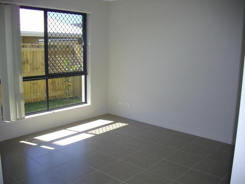 16 Daintree Circuit, North Lakes QLD 4509