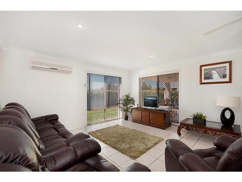 3 Amethyst Court, Griffin QLD 4503