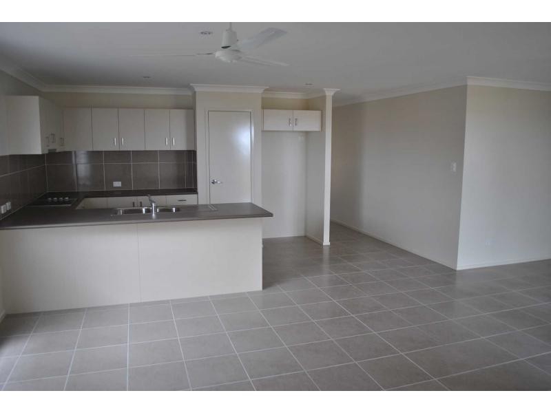 24 Edwards Crescent, North Lakes QLD 4509