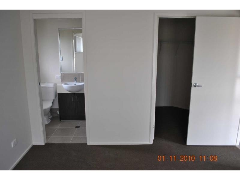 24 Edwards Crescent, North Lakes QLD 4509