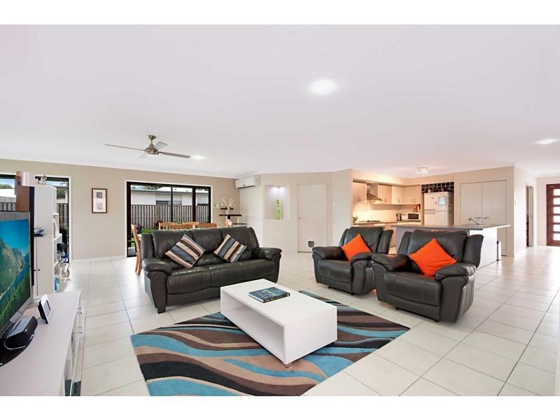 1 Wedgetail Crescent, Narangba QLD 4504