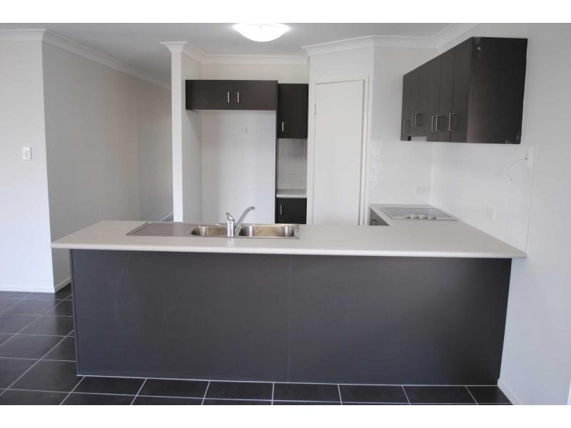 8 Merion Crescent, North Lakes QLD 4509