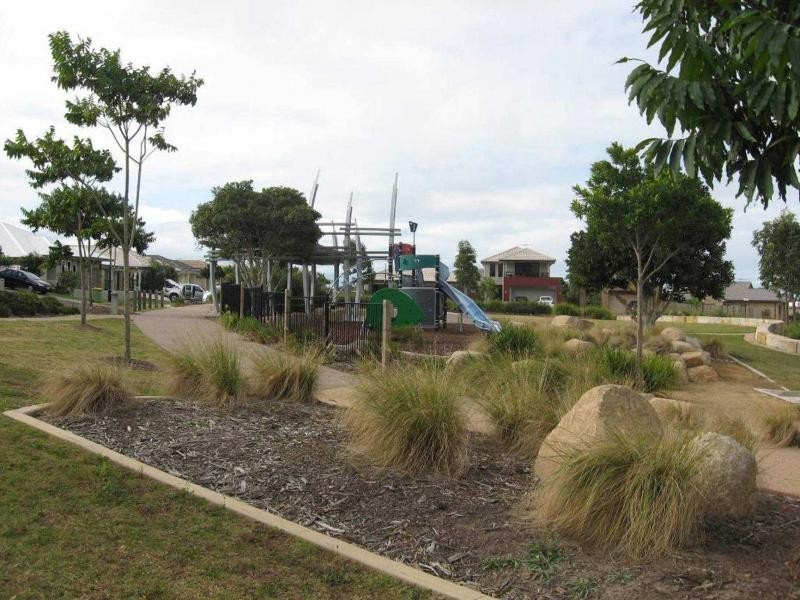 25 Riviera Crescent, North Lakes QLD 4509