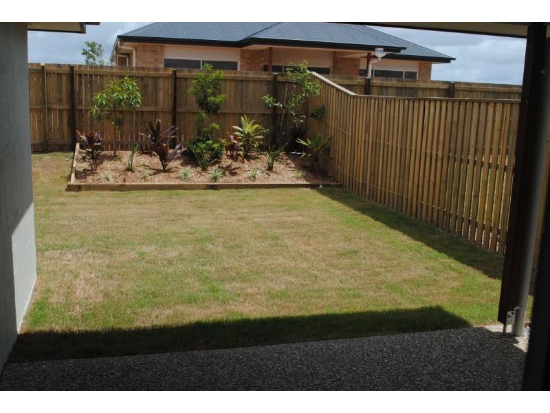 21 Riviera Crescent, North Lakes QLD 4509