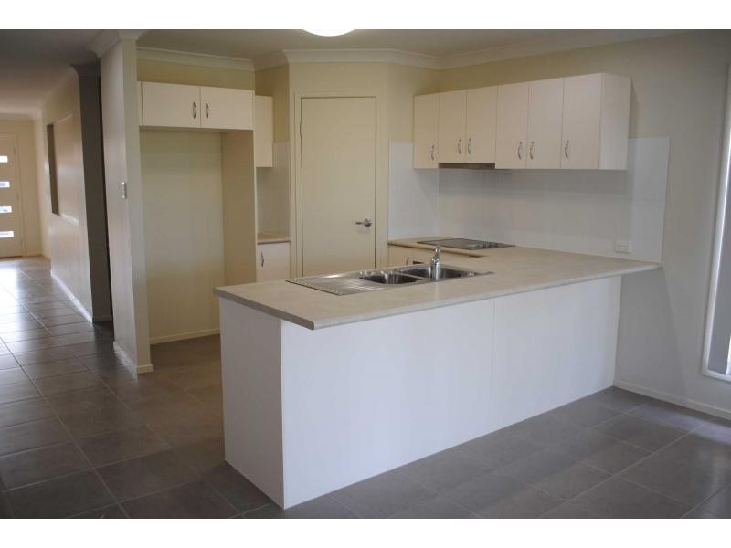 2 Petronas Street, North Lakes QLD 4509