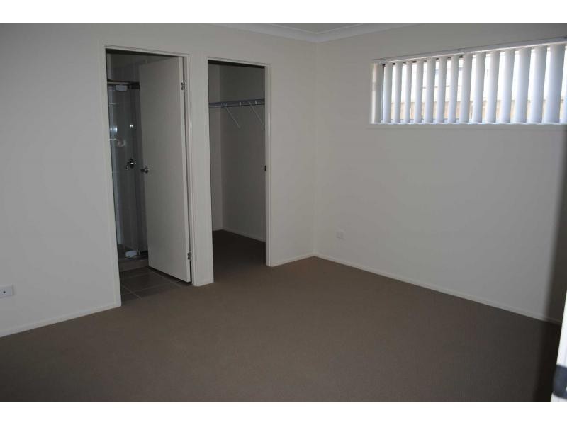 2 Petronas Street, North Lakes QLD 4509