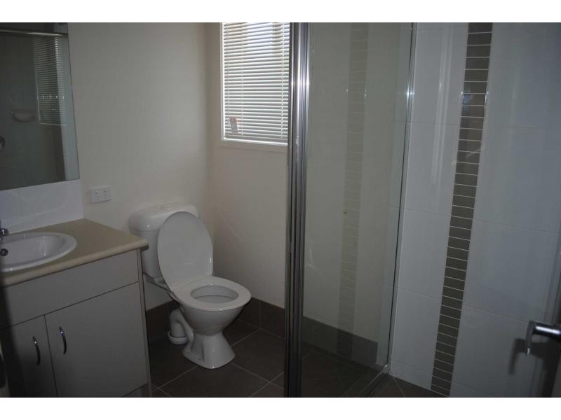 2 Petronas Street, North Lakes QLD 4509