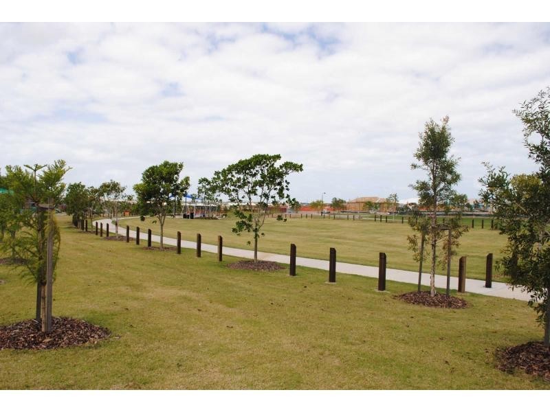 26 Mackintosh Drive, North Lakes QLD 4509