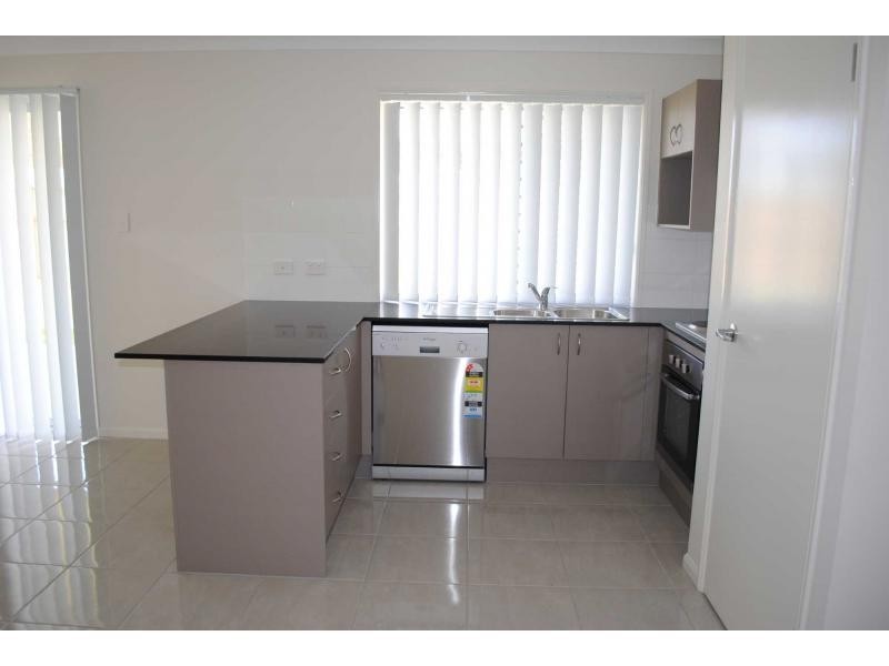 19 Williams Crescent, North Lakes QLD 4509