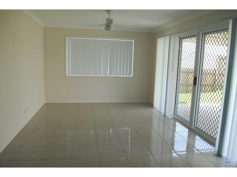 19 Williams Crescent, North Lakes QLD 4509