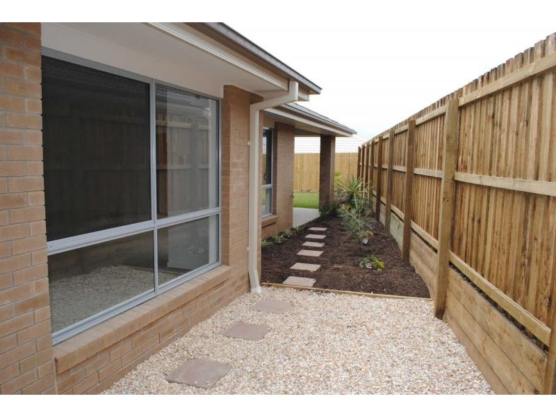 128 Mackintosh Drive, North Lakes QLD 4509