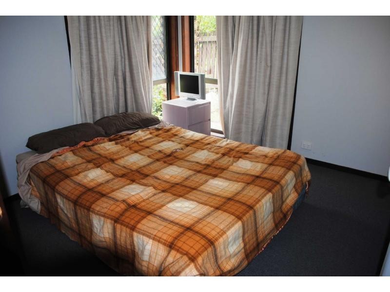 33 Voltaire Crescent, Petrie QLD 4502
