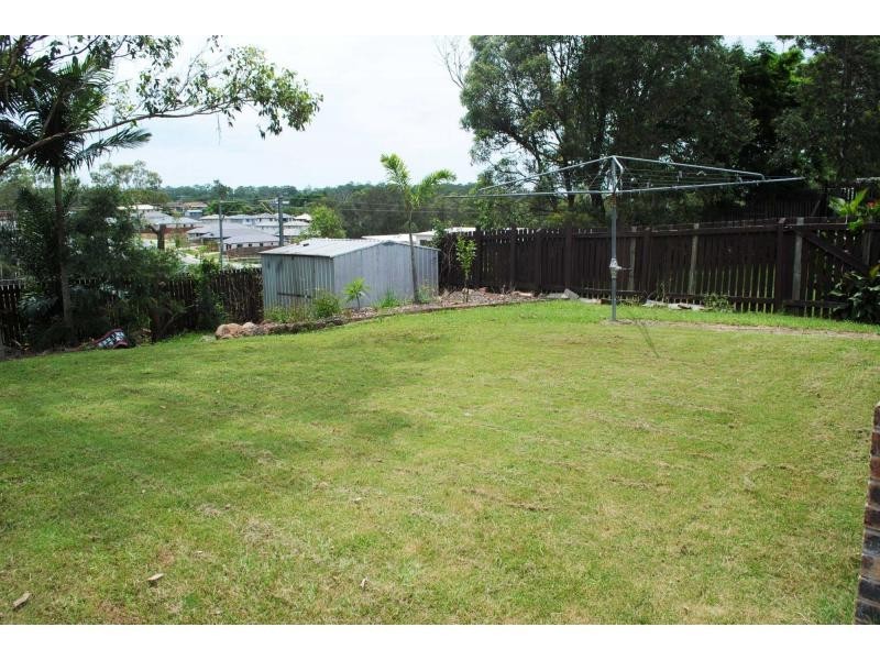 33 Voltaire Crescent, Petrie QLD 4502